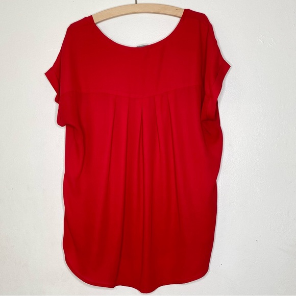 Pleione red capped short sleeve flowy blouse - Picture 3 of 7
